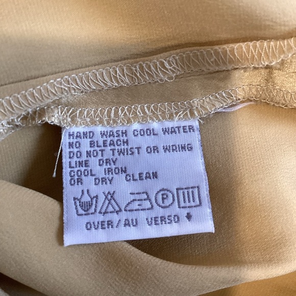 Liz Claiborne good 100% Silk Short Sleeve Top Size Large Size 12 - Picture 6 of 7